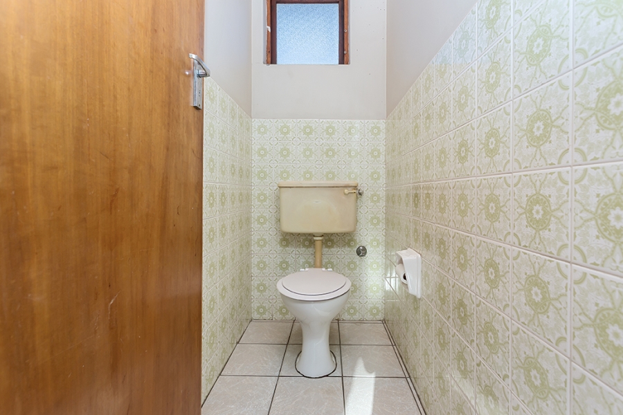 5 Bedroom Property for Sale in Table View Western Cape